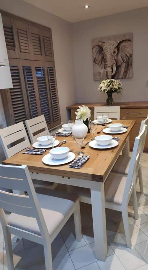 Fulham Fancy - Cosy 4 Bedroom With Garden Near Hammersmith And Fulham By The River ! Apartamento *